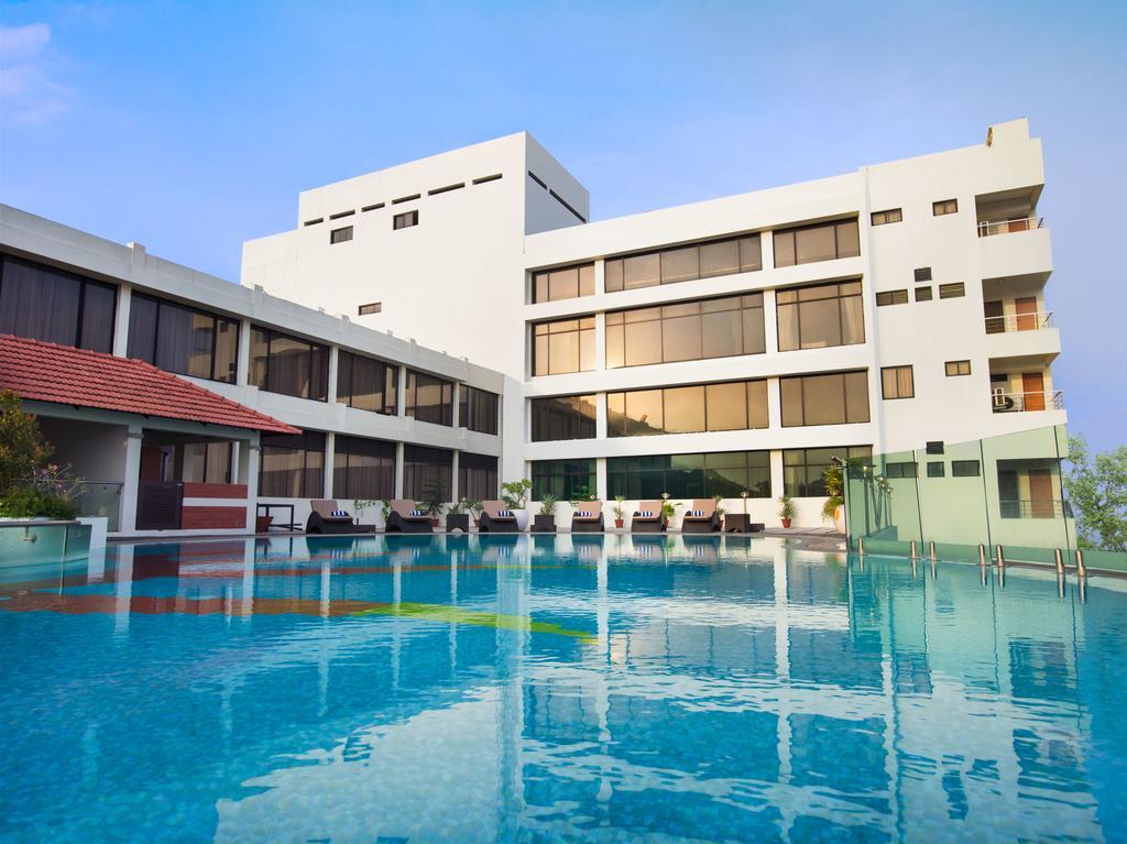 Hotel The Sunway Manor Pondicherry Exterior foto
