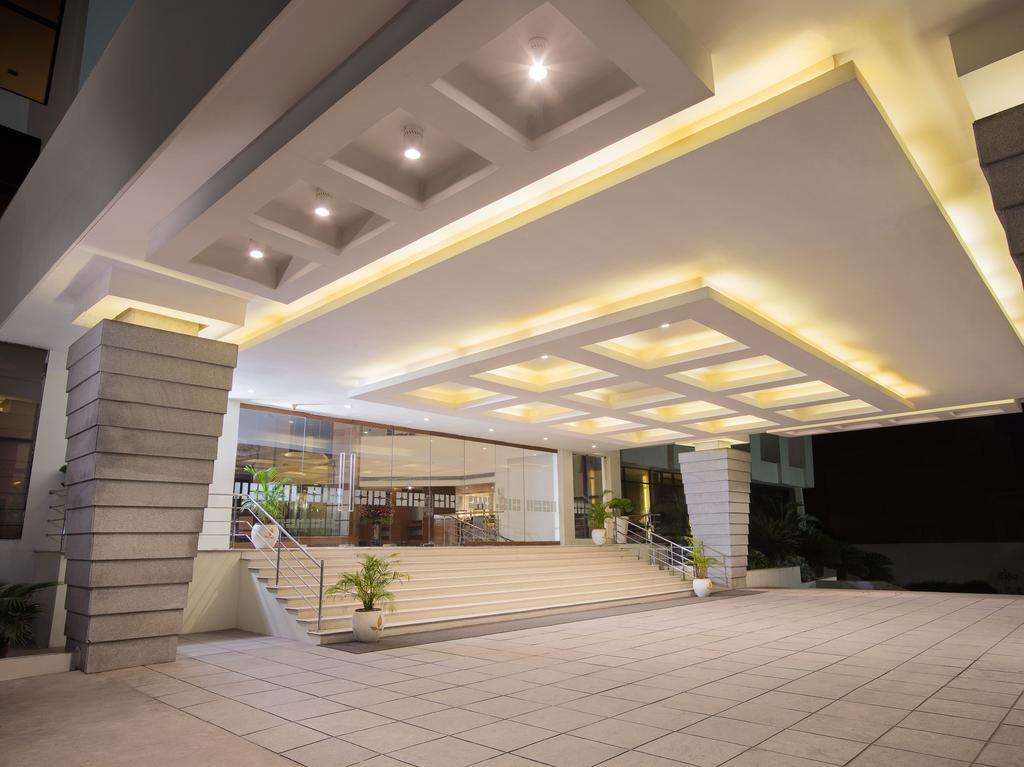 Hotel The Sunway Manor Pondicherry Exterior foto
