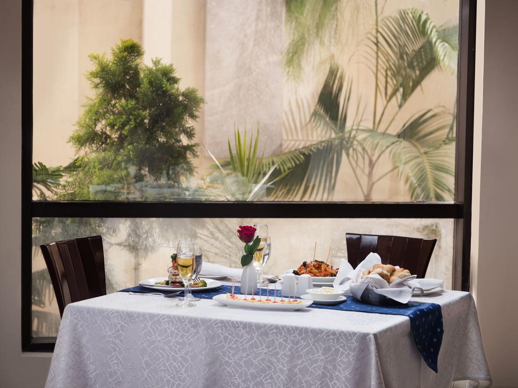 Hotel The Sunway Manor Pondicherry Exterior foto
