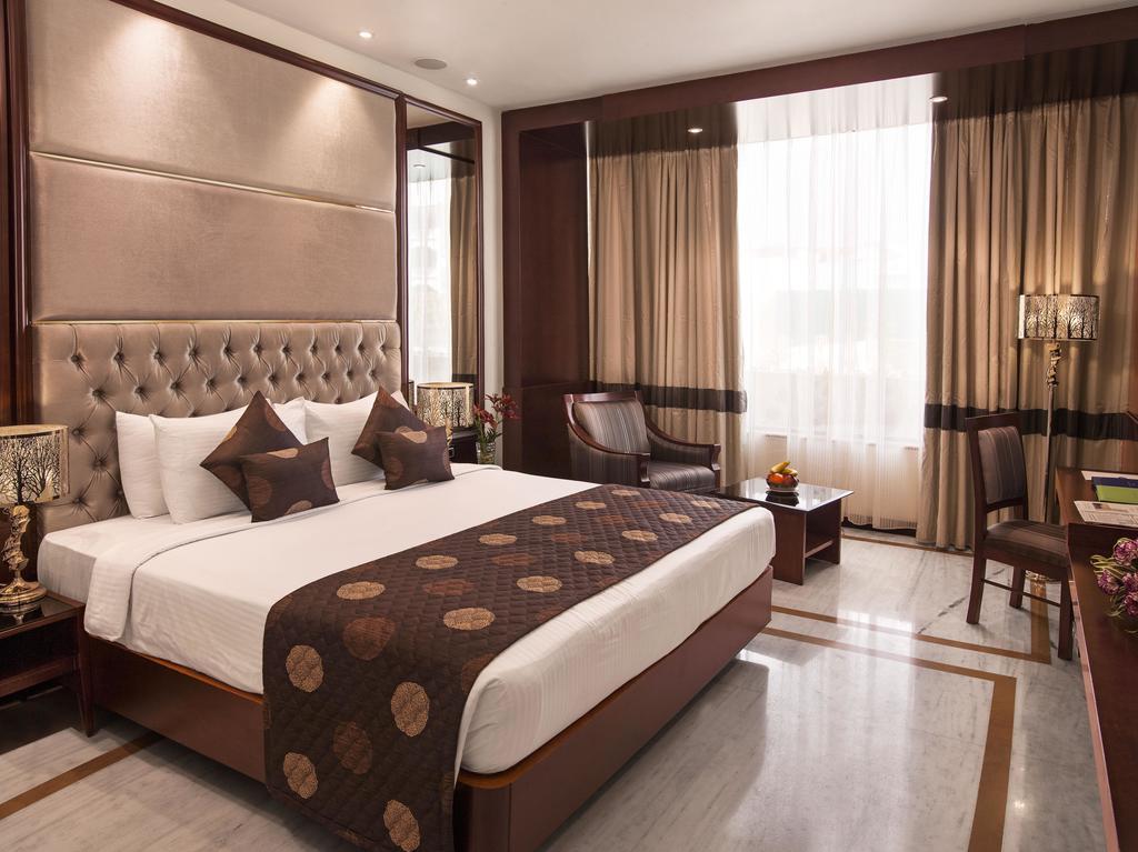 Hotel The Sunway Manor Pondicherry Exterior foto
