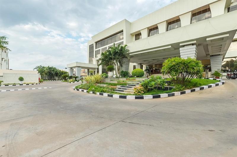 Hotel The Sunway Manor Pondicherry Exterior foto