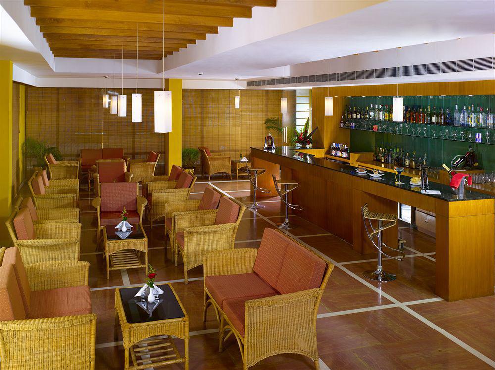 Hotel The Sunway Manor Pondicherry Exterior foto